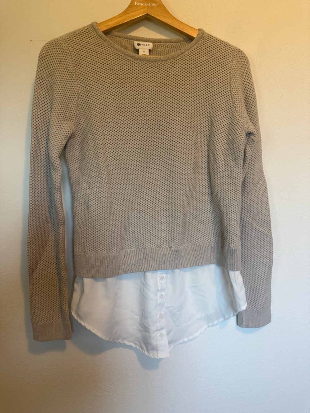 STYLUS Cream Layered-Look Crewneck Sweater with White Shirt Hem